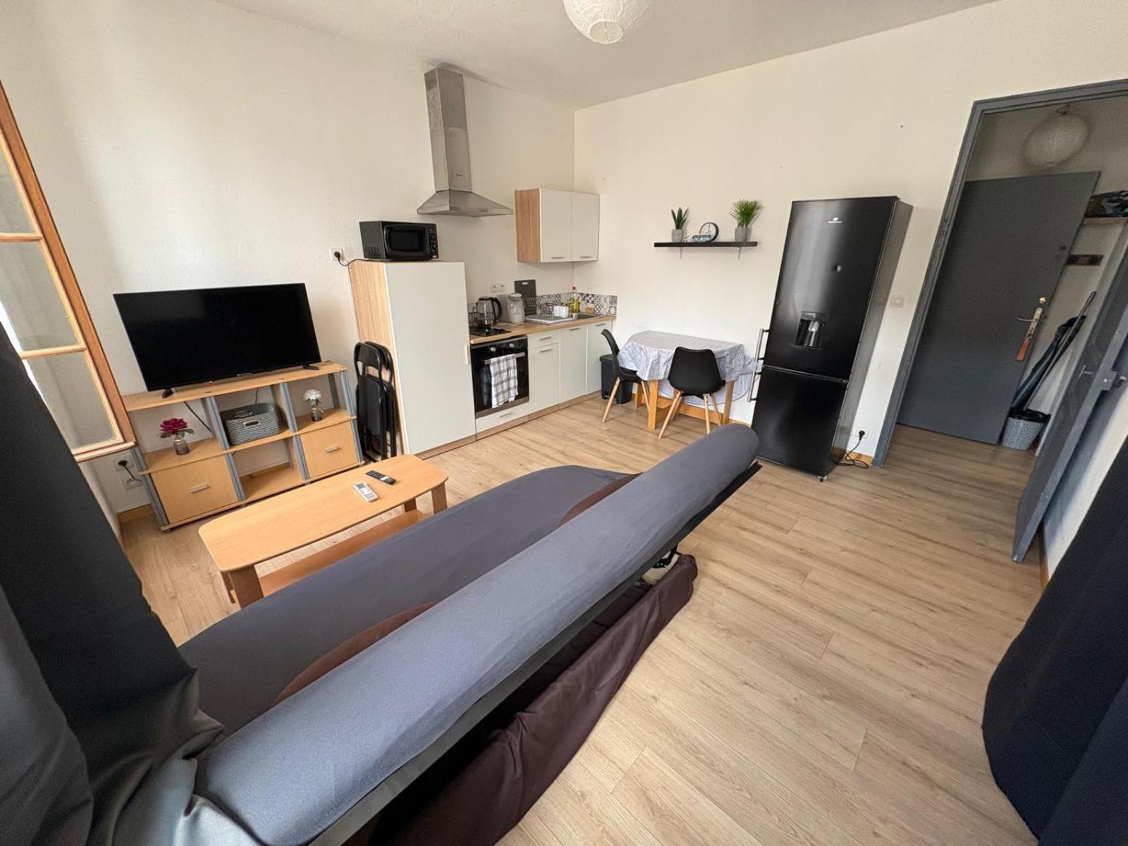 Appartement T2 Avec Balcon Proche Centre-Ville Narbonne Exterior photo